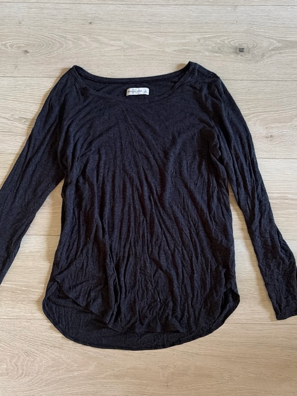 Abercrombie & Fitch Black Long-Sleeve Scoop Neck Top